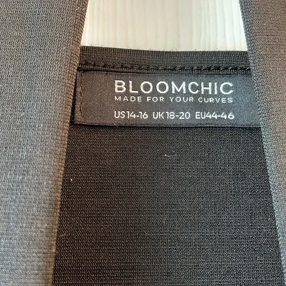 Bloomchic Black Dress, with patterned plaid skirt in long sleeves. Size 14-16. - Picture 2 of 8